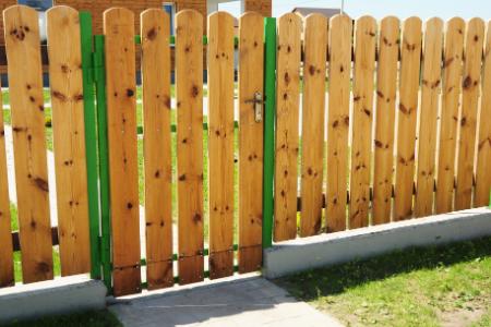 Fence Cleaning